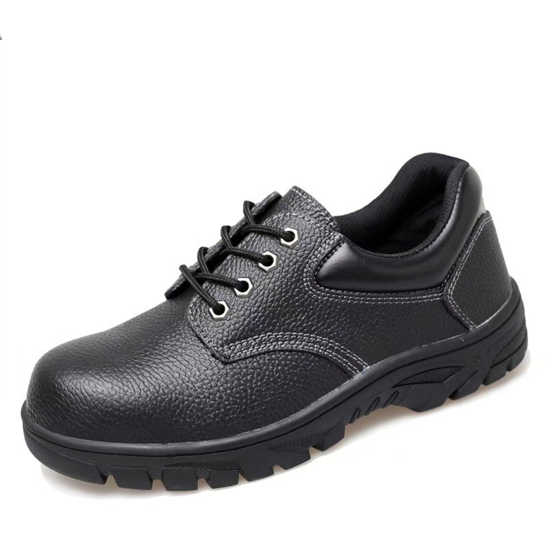 Low cut shoes
